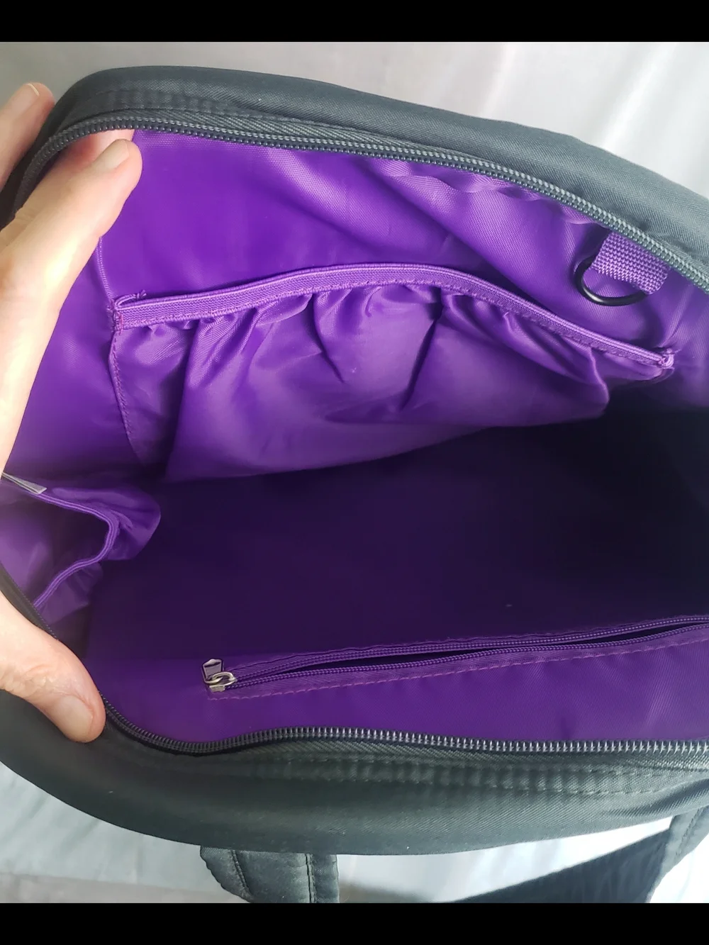 GAIAM Laptop Tablet Expandable Bag 7 Pockets